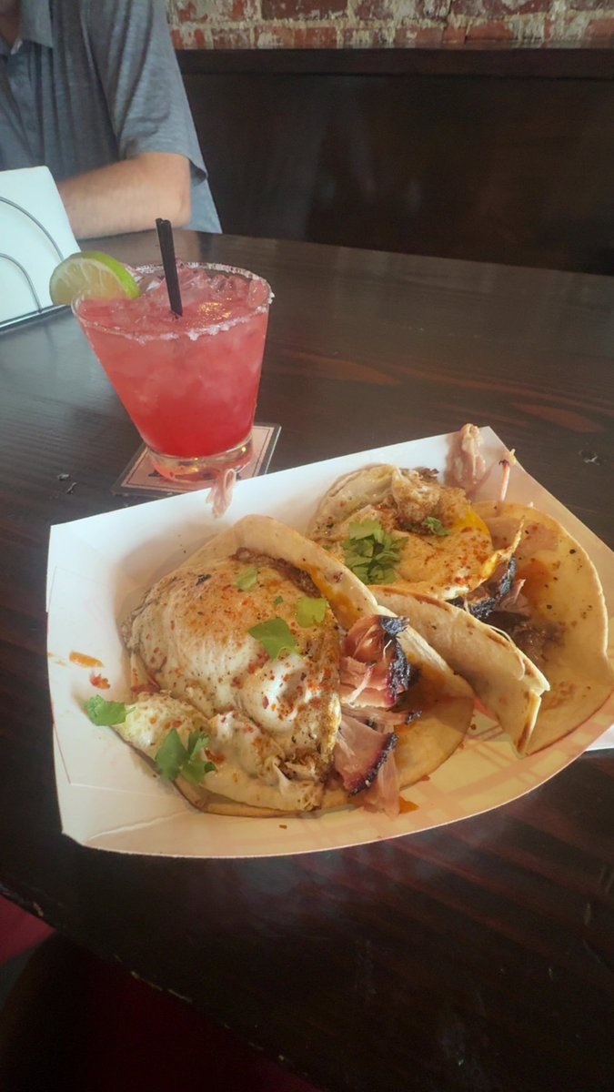 Thanks for a delicious lunch <a href="/Yo_Muchacho/">Muchachos</a>  and <a href="/callinh14/">Callin Hake</a>