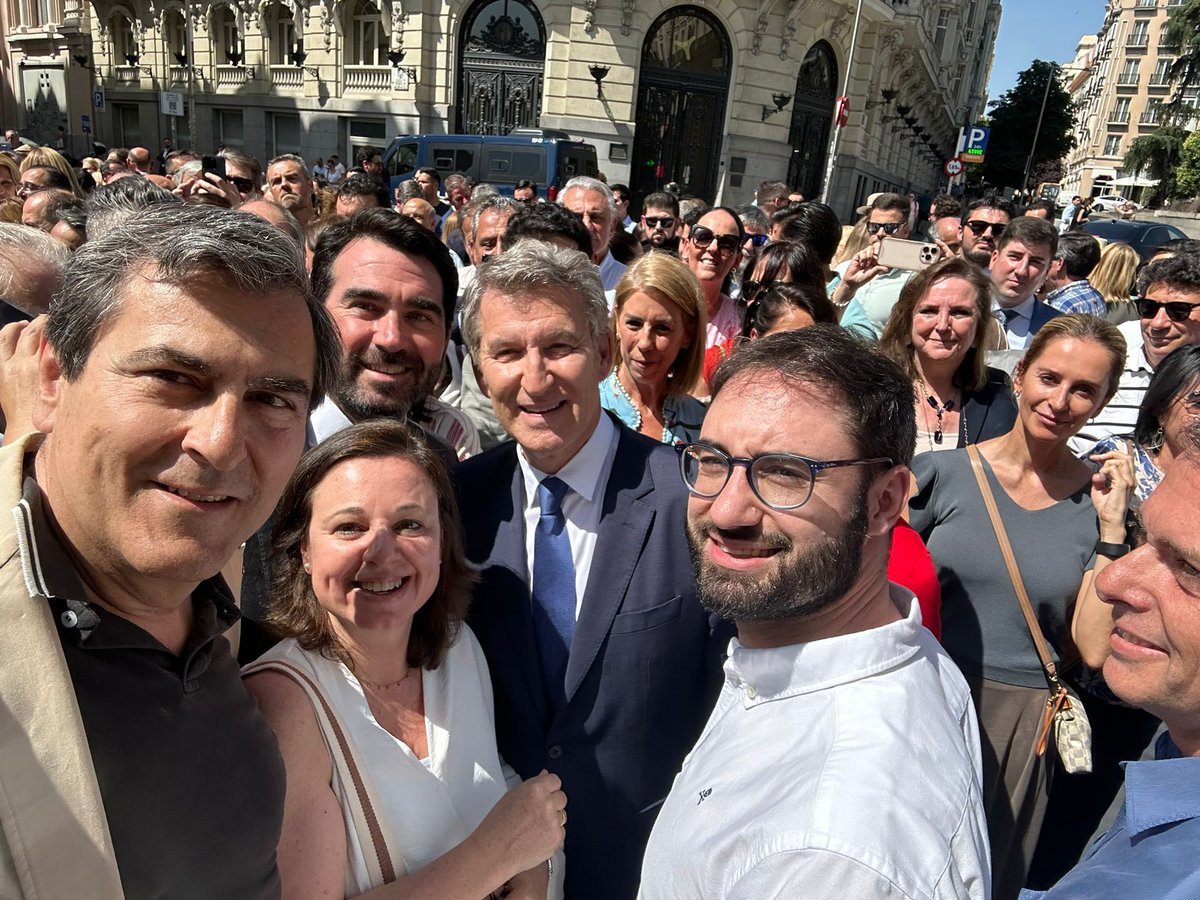 🔵El <a href="/PPAlcobendas/">PP Alcobendas</a> asiste a la concentración de concejales, para exigir medidas al Gobierno ante la asfixia financiera que están sometiendo a los ayuntamientos.