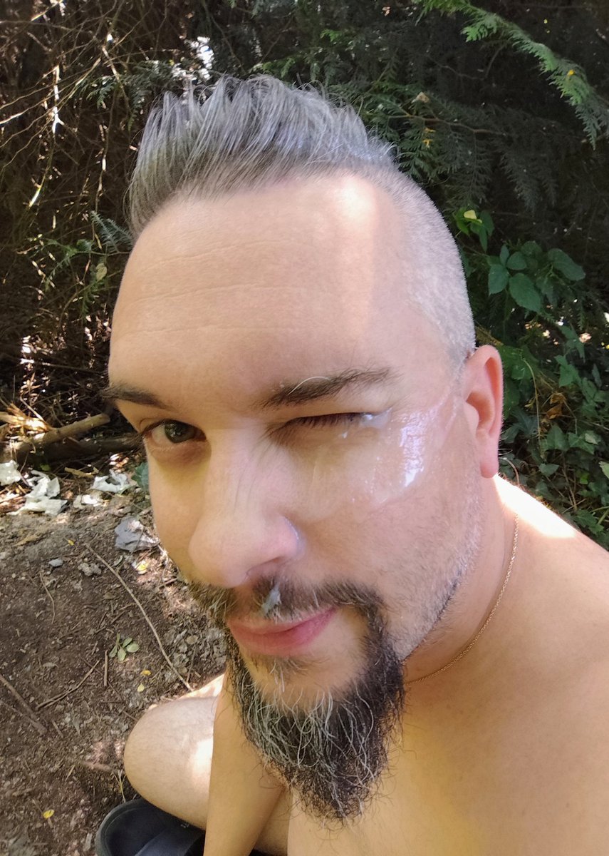 I got skull fucked and given a nice #facialcumshot at the #cruisingspot 🤤