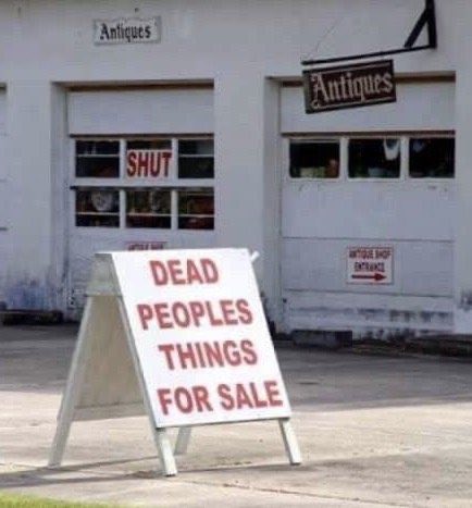 Früher sagte man ja dazu ‚Antiquitäten‘…

Klingt aber langweiliger.