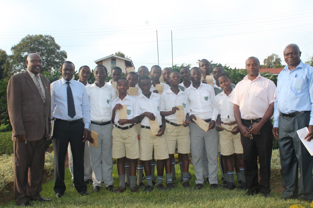 Ntare Scouts•⚜️ (@ntarescouts) on Twitter photo 6 years, 18 rounds but you didn't take this pic, not even once!
Huh, come take one with senior lions then.
<a href="/NtareStories/">Ntare Stories</a>
#NSOBADinner25 6 years, 18 rounds but you didn't take this pic, not even once!
Huh, come take one with senior lions then.
<a href="/NtareStories/">Ntare Stories</a>
#NSOBADinner25