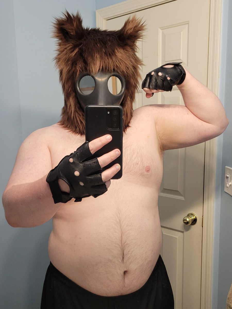 fnard2's tweet photo. I have been mutated! I'm looking more like a bear than ever! 💪🐻 https://t.co/1e2MLOKVtG