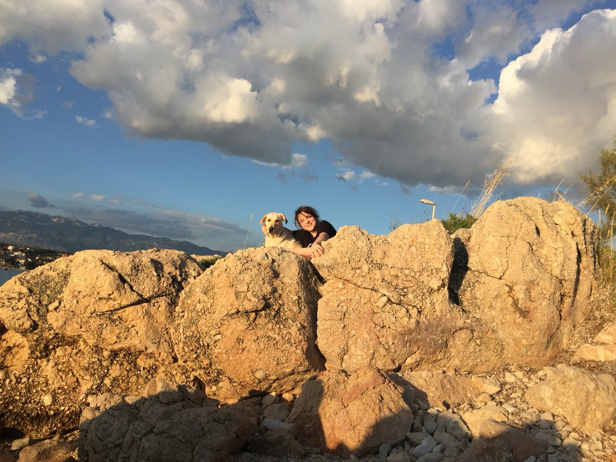 Bojchi1's tweet image. Pozdrav iz Novalje!!👋 
Nika i Una! ❤️