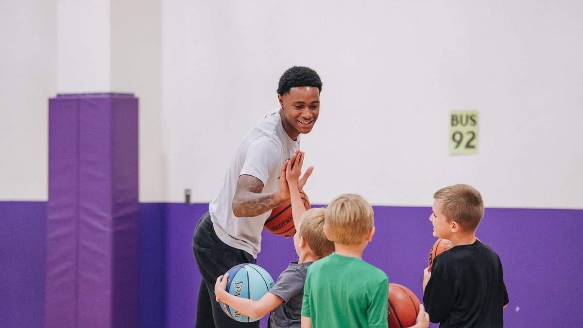 ACU_MBB's tweet image. Each of you should use whatever gift you have received to serve others, as faithful stewards of God’s grace in its various forms. - 1 Peter 4:10
#BeDifferent | #GoWildcats