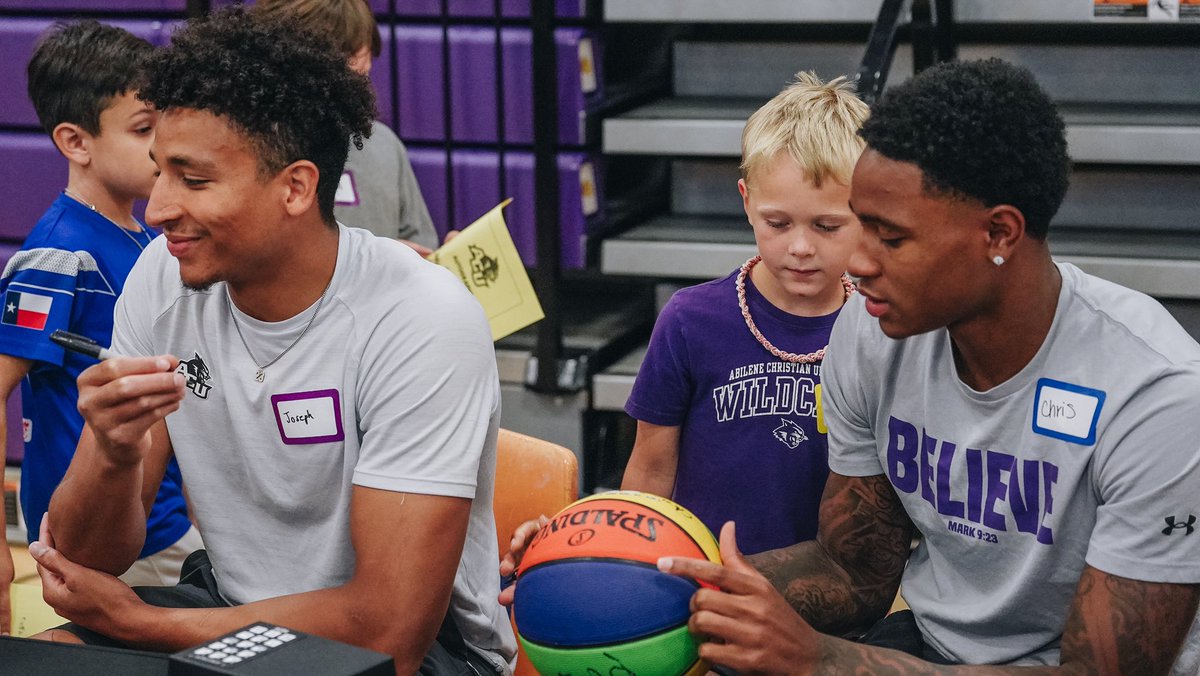 ACU_MBB's tweet image. Each of you should use whatever gift you have received to serve others, as faithful stewards of God’s grace in its various forms. - 1 Peter 4:10
#BeDifferent | #GoWildcats