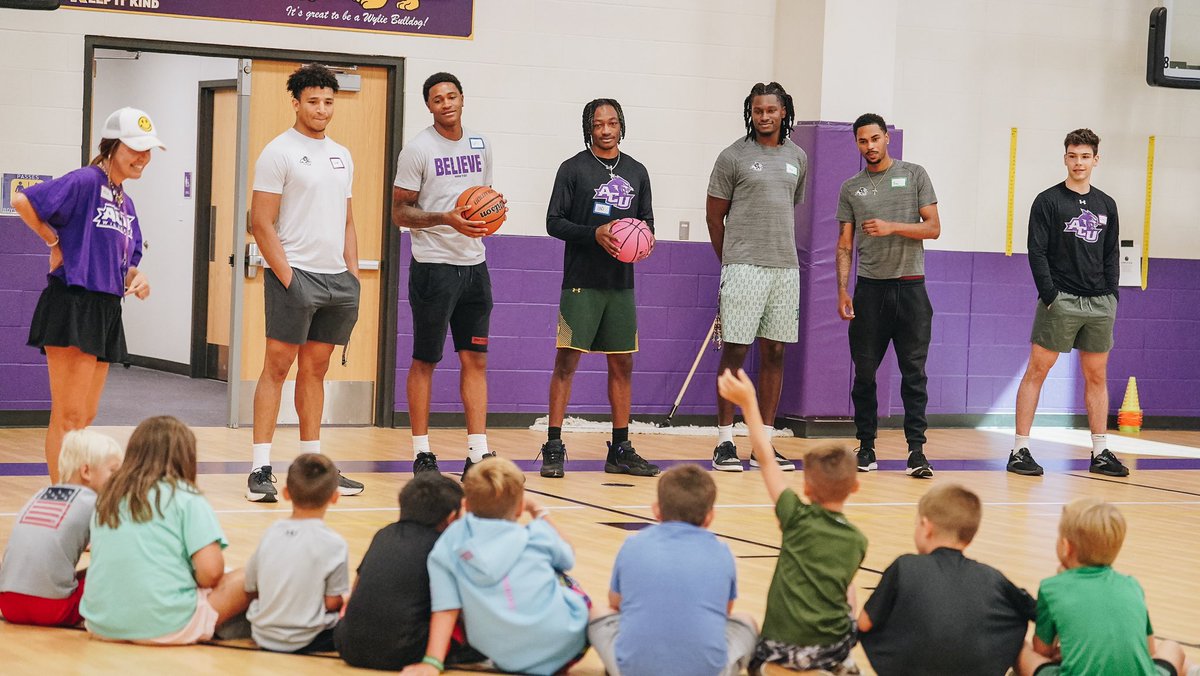 ACU_MBB's tweet image. Each of you should use whatever gift you have received to serve others, as faithful stewards of God’s grace in its various forms. - 1 Peter 4:10
#BeDifferent | #GoWildcats