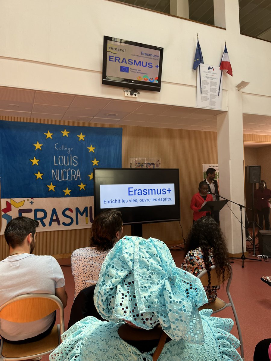 Cérémonie de présentation des labels <a href="/EUErasmusPlus/">Erasmus+</a> <a href="/Euroscol/">Euroscol</a> du <a href="/ClgLouisNucera/">Collège Louis Nucera - Nice</a> , en présence des représentants <a href="/VilledeNice/">Ville de Nice</a> <a href="/AlpesMaritimes/">alpesmaritimes</a> <a href="/MetropoleNCA/">Métropole Nice Côte d'Azur</a> <a href="/DRAREIC_PACA/">DRAREIC PACA</a> <a href="/AcademieNice/">Académie de Nice</a> 
Bravo aux élèves et enseignants de notre  club Europe ! 💪