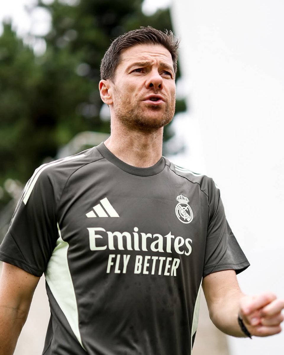 theMadridZone's tweet photo. 🚨 Rodrygo starts at RW for the first match of Xabi Alonso era. ����🇷⭐️ https://t.co/3EfdI2WZnb