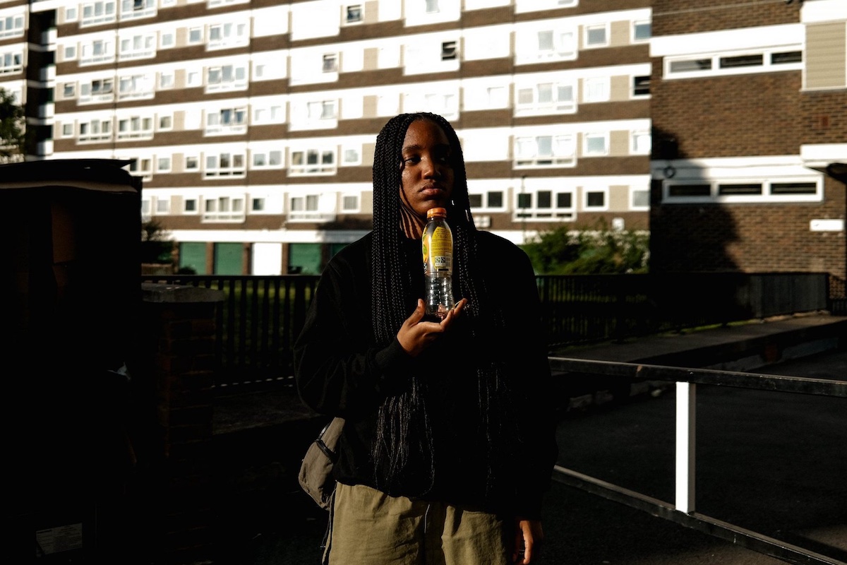 dexter in the newsagent turns the page with video for new single "special".

🔗 bit.ly/4jRSbIB