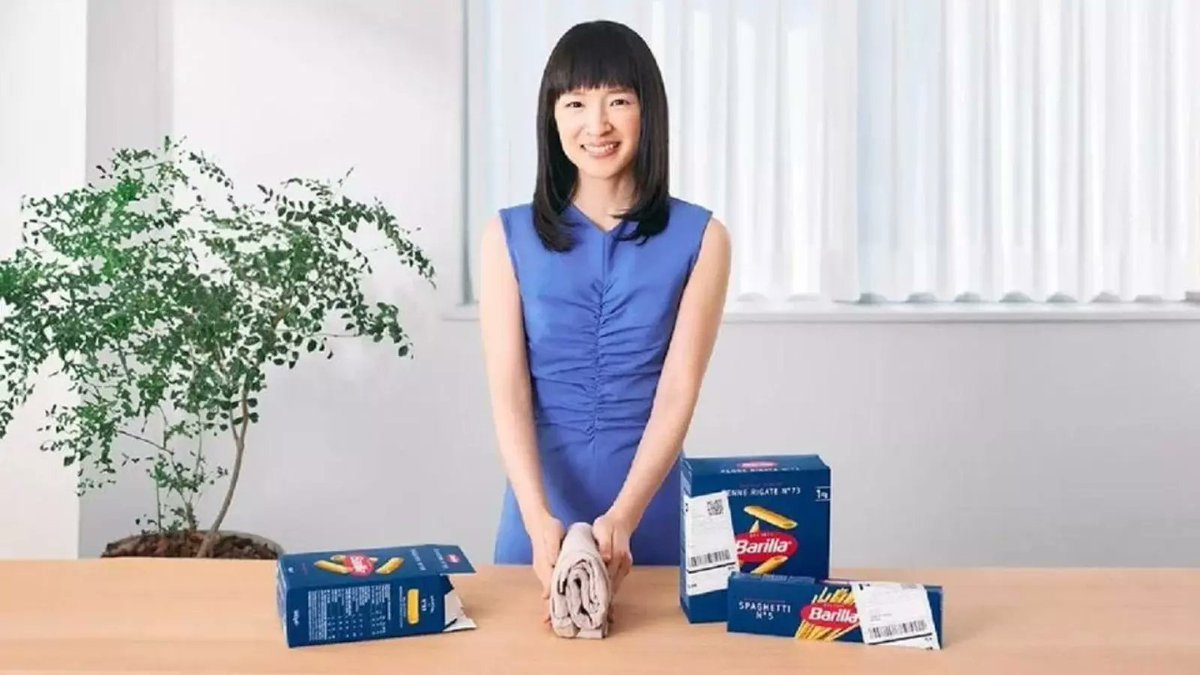 signusecovalor's tweet image. ¿Haces envíos con @wallapop, @vinted o apps de segunda mano? 📦✨ 

Marie Kondo te enseña este truco 🍝 práctico, eco y con mucho rollo

¿Crees que usar cajas recicladas puede hacer tus ventas más sostenibles 🌱🛍️? 

🌱♻️ #ReciclajeCreativo #EcoTips
ow.ly/RwzP50RawRL