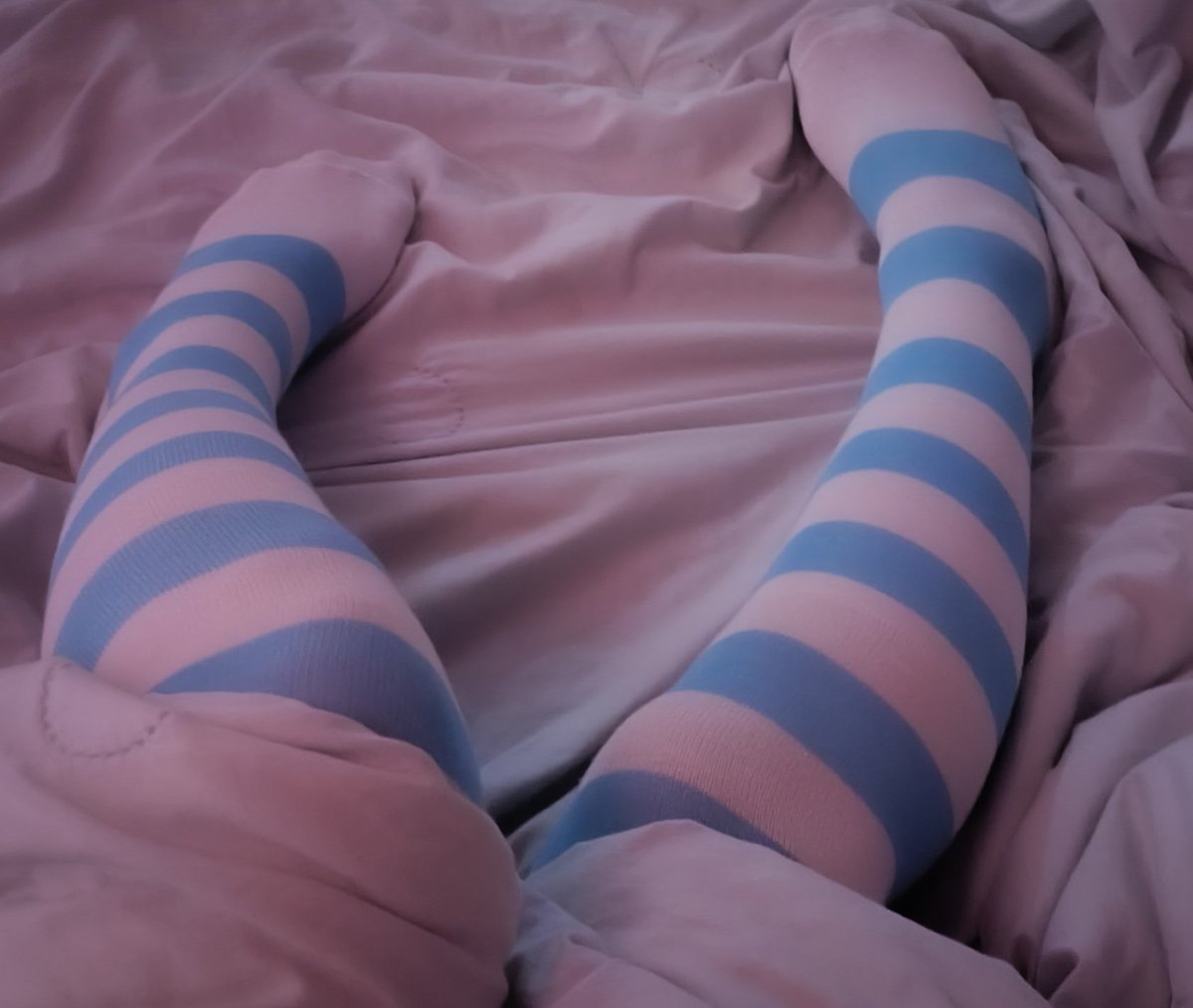 Which photo do you like? ♡#foot