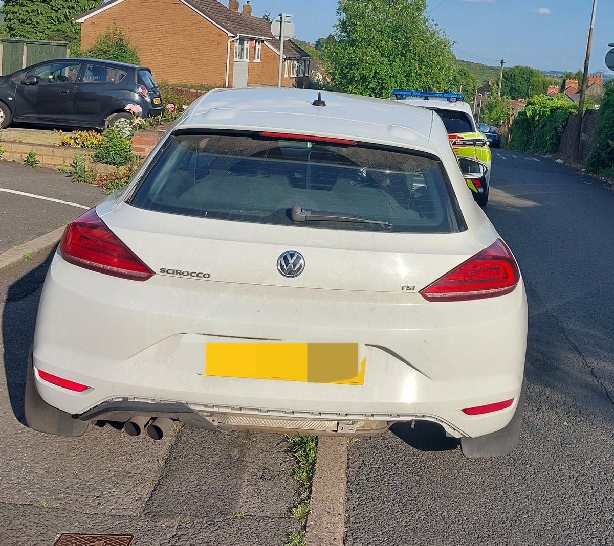 BrierleyHillWMP's tweet image. On patrol we have stopped this car. Our checks established a full house of offences. Car notified off road, no MOT, no insurance and driver disqualified from driving. The car has been seized and the driver reported to court. #DYcrimeteam
