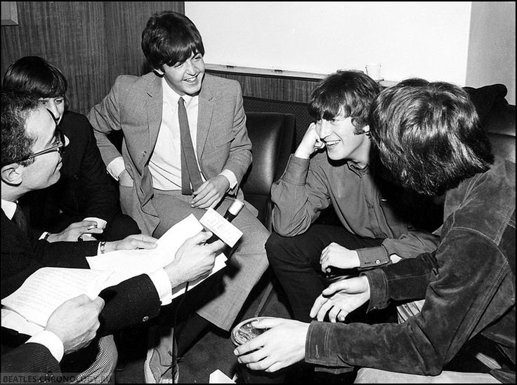 thinkmcharrison's tweet image. paul smiling at george during a beatles interview for italian radio on paul's 23rd birthday - june 18, 1965.
Happy birthday, Paul! 💙