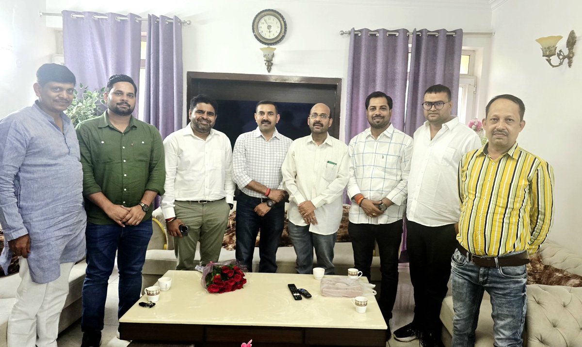 Anand Gaurav (@ianandgaurav) on Twitter photo पिछले दिन जन्मदिन के अवसर पर अपने अभिभावक भाजपा के राष्ट्रीय महामंत्री आ० श्री सुनील बंसल जी एवं बड़े भाई असम भाजपा के प्रभारी श्री हरीश द्विवेदी जी का आशीर्वाद प्राप्त किया।
आप दोनों का स्नेह सदैव बना रहे।। 😊👏 <a href="/sunilbansalbjp/">Sunil Bansal</a> <a href="/harishdwivedi/">harish dwivedi</a> पिछले दिन जन्मदिन के अवसर पर अपने अभिभावक भाजपा के राष्ट्रीय महामंत्री आ० श्री सुनील बंसल जी एवं बड़े भाई असम भाजपा के प्रभारी श्री हरीश द्विवेदी जी का आशीर्वाद प्राप्त किया।
आप दोनों का स्नेह सदैव बना रहे।। 😊👏 <a href="/sunilbansalbjp/">Sunil Bansal</a> <a href="/harishdwivedi/">harish dwivedi</a>