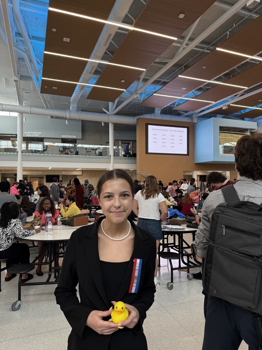 Eliza King breaks to semifinals of Informative at NSDA!