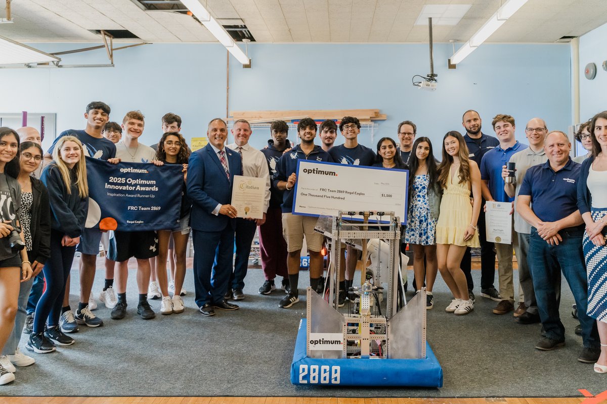 BethpageUFSD's tweet image. The Regal Eagles hosted local leaders for a demo day in their lab! 🦅🤖 Big thanks to @optimum for the support and donation, and to Supervisor Saladino &amp;amp; Senator Rhoads&apos; office for recognizing the team’s impact. #FIRSTRobotics #STEM #WeAreBethpage #RegalEagles