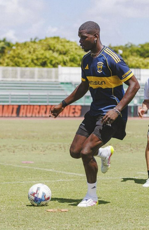 🇫🇷PAUL POGBA con la CAMISETA DE BOCA.

PINTADA.🎨