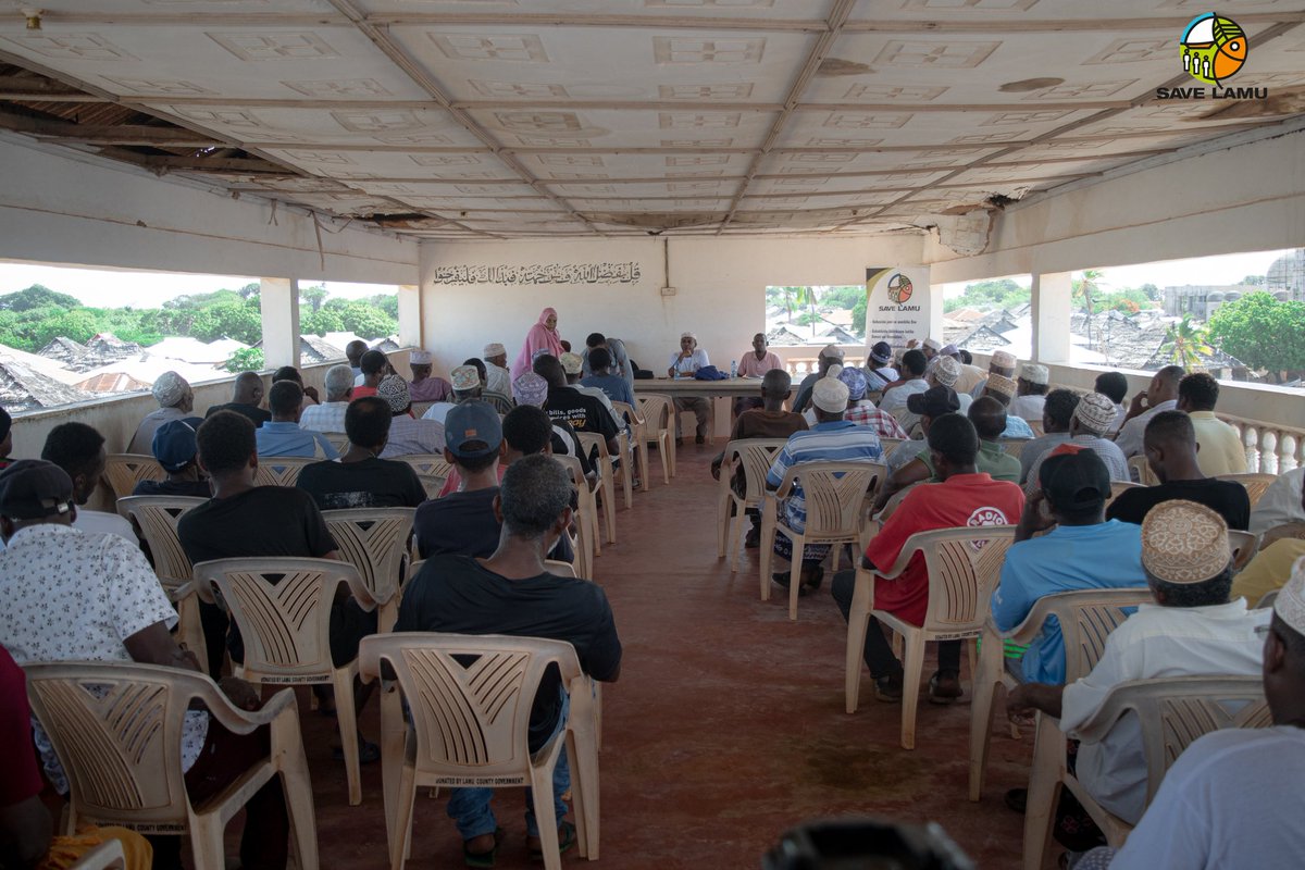 savelamu's tweet image. Save Lamu, with @katibainstitute  &amp;amp; @naturaljustice , continues Community Barazas in Faza, Kizingitini, Ndau &amp;amp; Mkokoni.
Focus: the jointly proposed 35% for sustainable development fully backed by BMU reps.
Fishermen show strong support, united for inclusive progress.