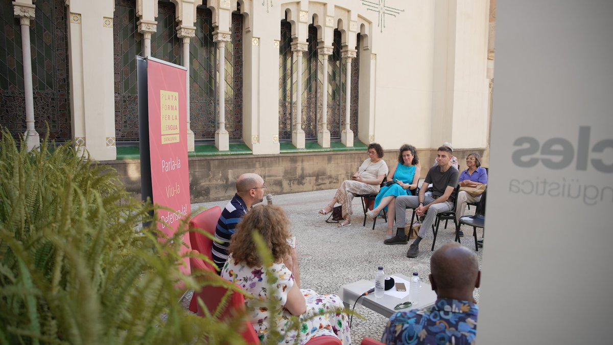 Plataforma per la Llengua - Catalunya (@pllcatalunya) on Twitter photo <a href="/Saokak/">Saoka Kingolo</a> <a href="/CAL_cat/">Coordinadora d'Associacions per la Llengua (CAL)</a> <a href="/gerard_furest/">Gerard Furest</a> <a href="/gerard_furest/">Gerard Furest</a>": Amb el model turístic s'ha creat un monstre. Els últims anys han vingut 4,5 milions de persones a treballar i n'han marxat 3. El 94 % de les noves feines (precàries) són per nouvinguts. No és només culpa de la globalització: respon també a decisions polítiques." <a href="/Saokak/">Saoka Kingolo</a> <a href="/CAL_cat/">Coordinadora d'Associacions per la Llengua (CAL)</a> <a href="/gerard_furest/">Gerard Furest</a> <a href="/gerard_furest/">Gerard Furest</a>": Amb el model turístic s'ha creat un monstre. Els últims anys han vingut 4,5 milions de persones a treballar i n'han marxat 3. El 94 % de les noves feines (precàries) són per nouvinguts. No és només culpa de la globalització: respon també a decisions polítiques."