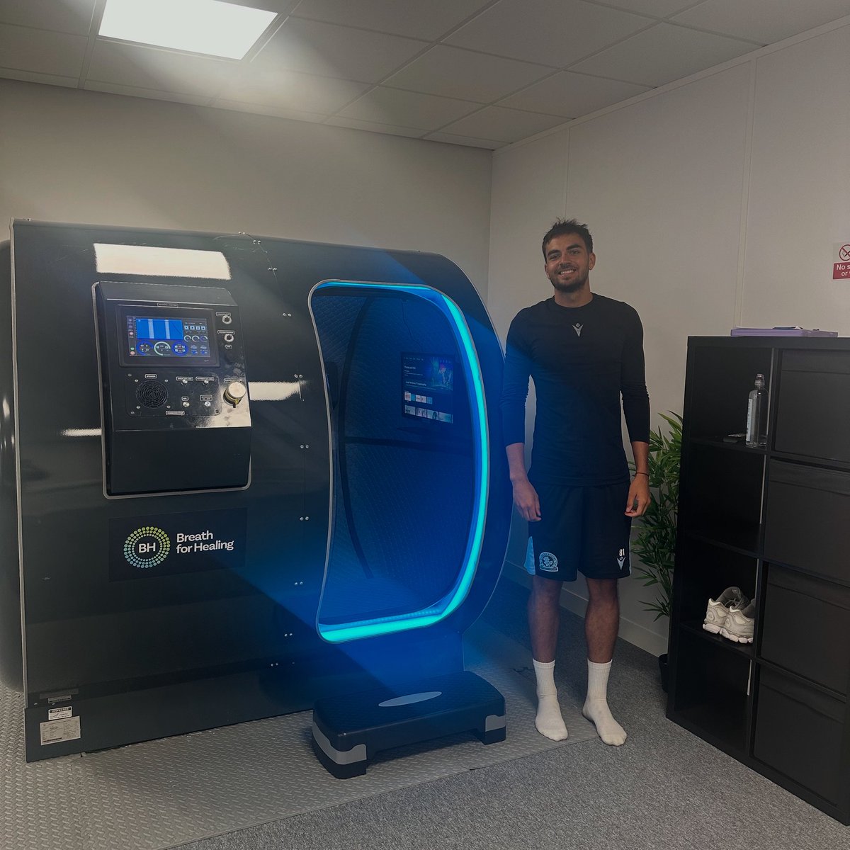 Great to have @rovers player, <a href="/zakgilsenan03/">Zak Gilsenan</a>  in with us today for The Ultimate Recovery Package.

Zak had 90 minutes sports massage, 90 minute Hyperbaric Oxygen Therapy and 30 minutes infrared sauna.

We look forward to seeing Zak again soon. 

#Recovery #Athlete #Fitness #Sport