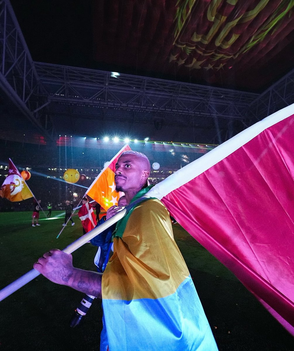 Yarım sezonda bayrağı dikti harbi büyük adam