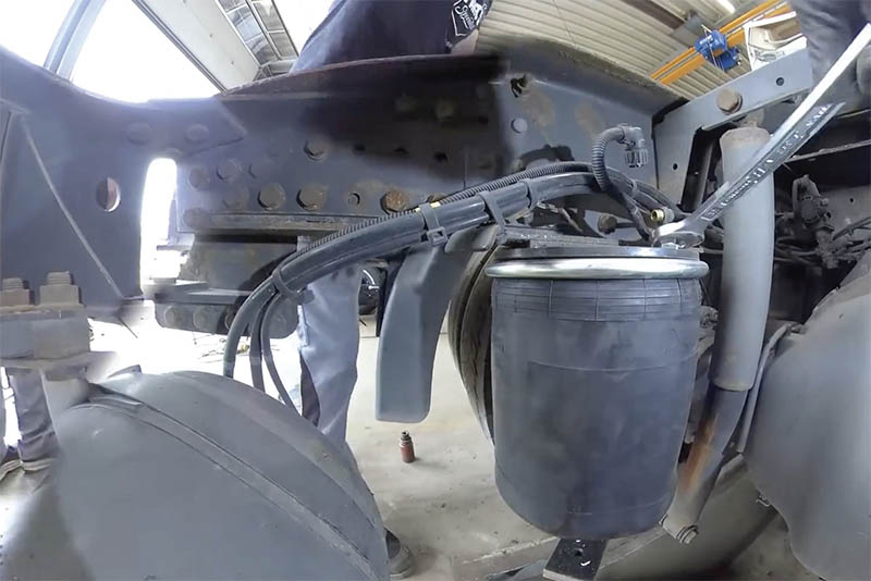 Correct installation and proper maintenance are the bedrock of long-lasting air springs, says Lee Harris, parts specialist at Diesel Technic UK and Ireland. Here he highlights some common faults, and some tips on how to avoid them
 
bit.ly/4jzjszg