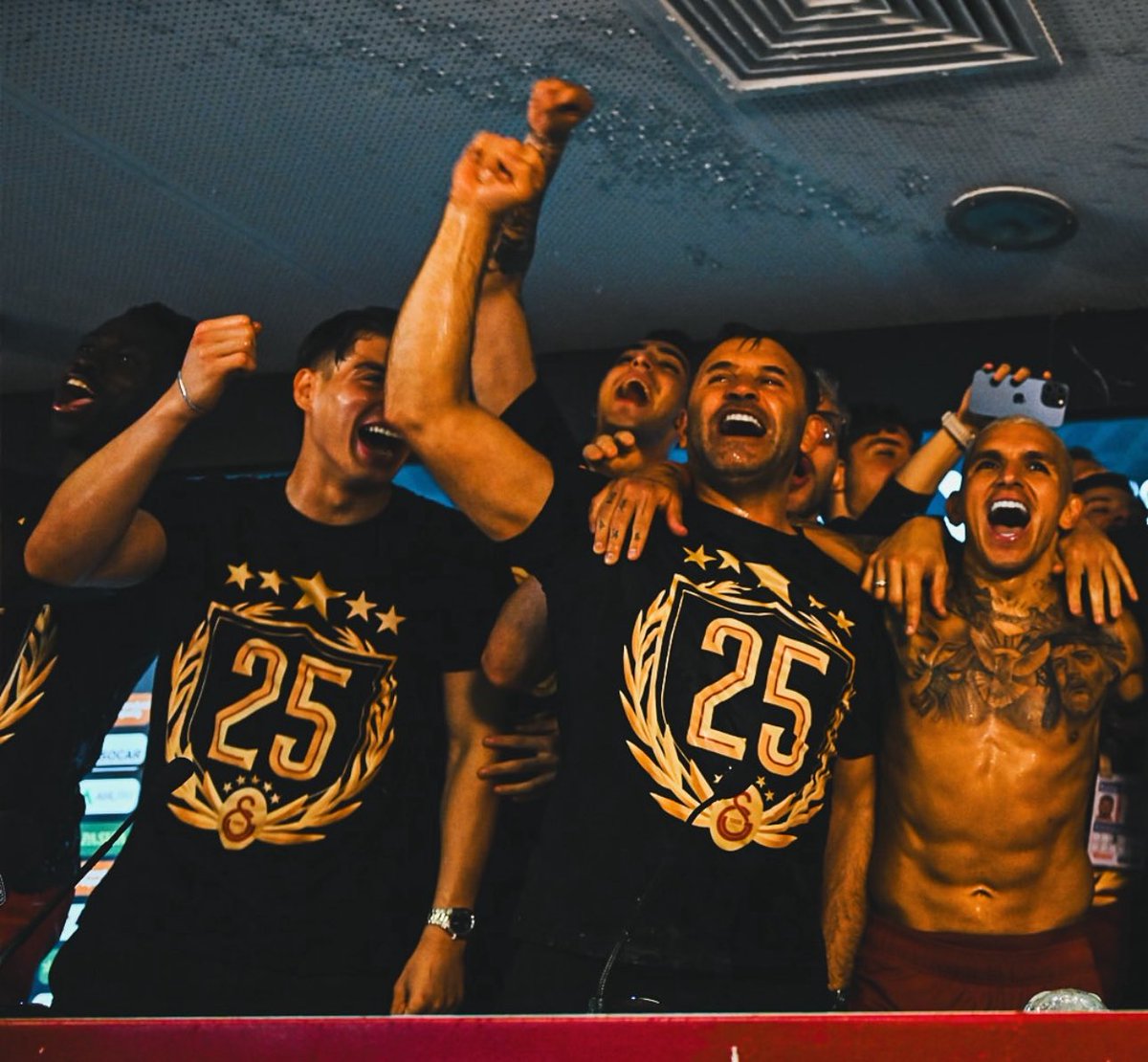 Şehrin şampiyon delikanlıları ✅