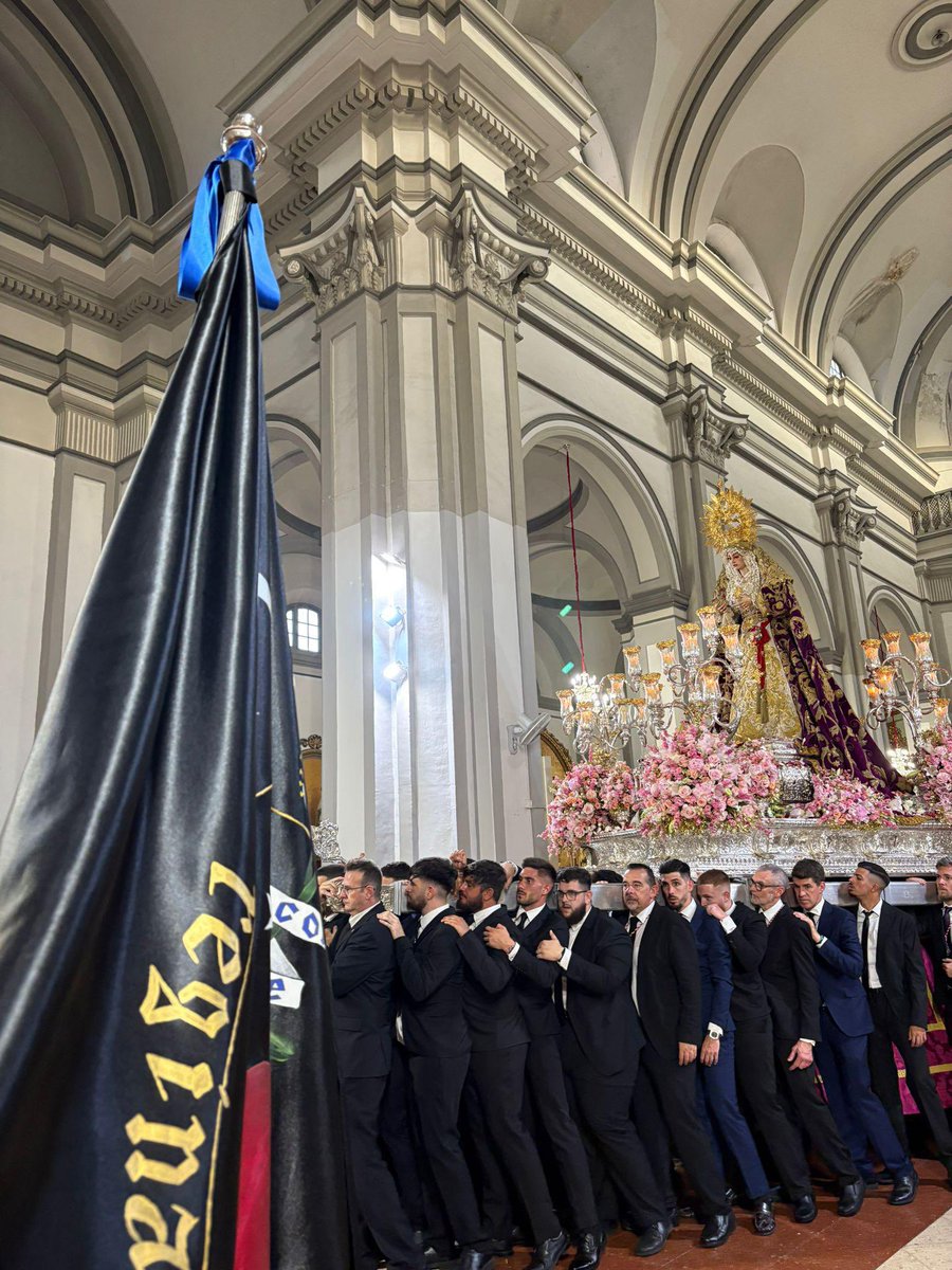 Día de la Trinidad |
El pasado sábado y como cada año, una representación de nuestro grupo junto a la comunidad parroquial, recibieron a María Stma. de la Trinidad <a href="/cautivotrinidad/">Cautivo Málaga</a> en su tradicional estación en nuestra parroquia con motivo de su procesión gloriosa.
#CofradíasMLG