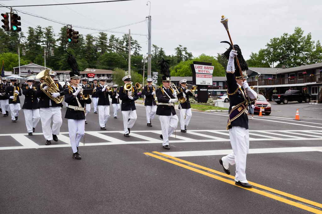cbaalbany's tweet image. On Saturday, June 14, the CBA Marching Band participated in Lake George’s Flag Day Parade. The Brothers were proud to represent and march alongside Colonie Fire Department. Click here to view more photos: tinyurl.com/3w6sshs3 Go Brothers!