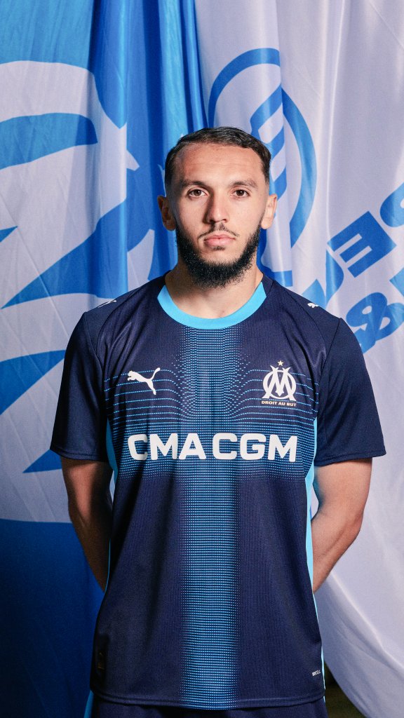 🔵⚪ Les ami(e)s, tentez de gagner un des deux nouveaux maillots de l'OM  saison 2025/2026 !

𝗣𝗼𝘂𝗿 𝗽𝗮𝗿𝘁𝗶𝗰𝗶𝗽𝗲𝗿, 𝗰'𝗲𝘀𝘁 𝘀𝗶𝗺𝗽𝗹𝗲 :
➔ RT + Follow : <a href="/champ1om/">Champ1OM</a> &amp; <a href="/Vincent_1393/">𝐕𝐢𝐧𝐜𝐞𝐧𝐳𝐨 𝐓𝐨𝐦𝐦𝐚𝐬𝐢</a> 

T.A.S le lundi 30 juin à 20h ! 🍀  Bonne chance à tou(te)s et Allez l'OM ! 💙 #TeamOM