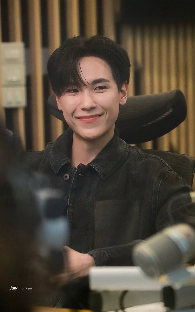 : แกก็น่ารักเกินไปละะะะะะ ใครจะไม่ชอบ 🫠 

ㅡ

JUNIORMARK PRESSTOUR

#JuniorMarkFanconPressTour
#Flex1045xJuniorMarkFANCON 
#junniorrs