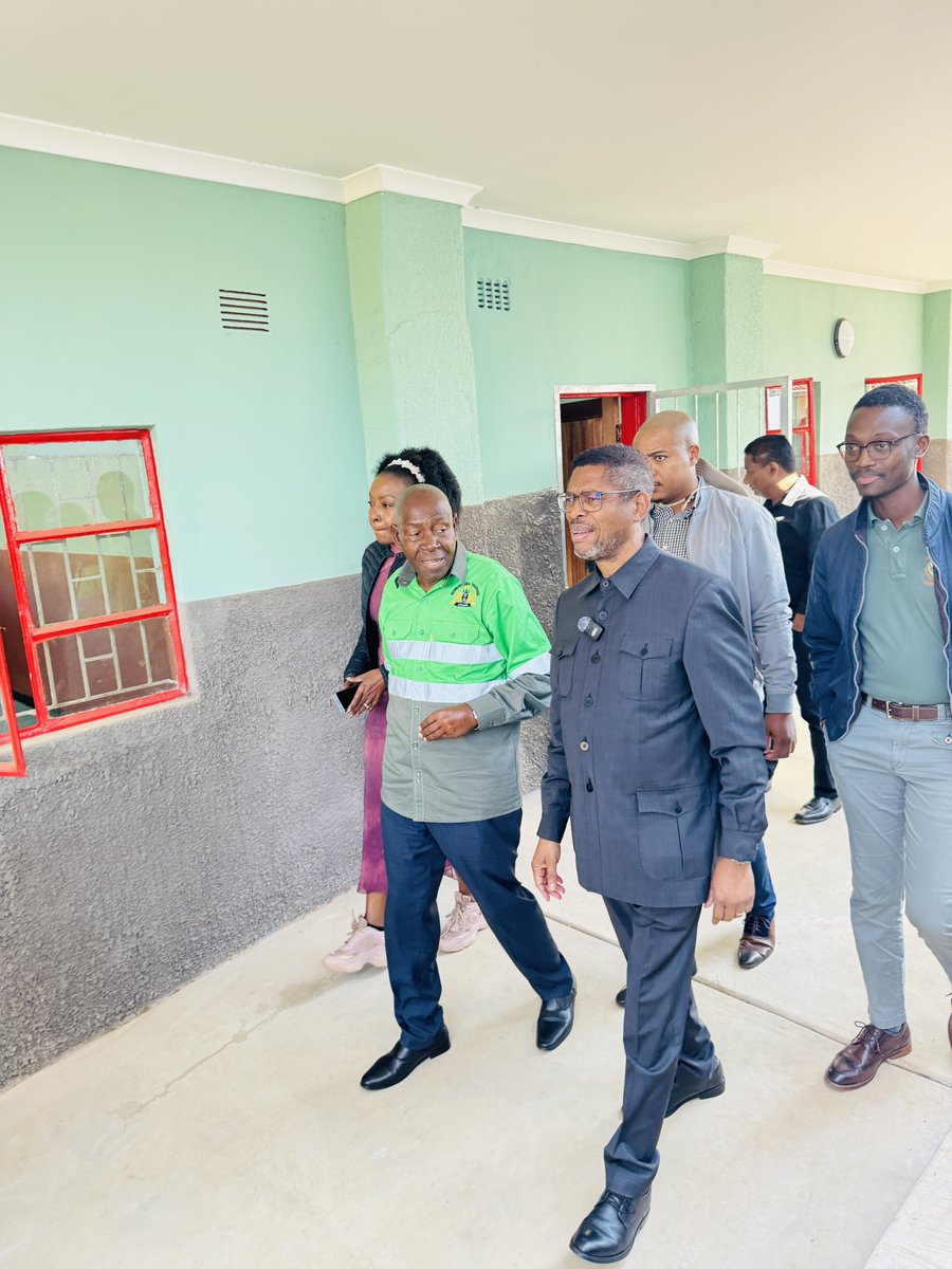 edtea_kzn's tweet photo. Today, Rev. Musa Zondi, MEC for @edtea_kzn , led the Operation Sukuma Sakhe activities in Ward 7, Ndwedwe, where he engaged with the local leadership, community members and government officials regarding service delivery programmes in the area. #OSSCabinetDay
#KZNEDTEA
#GPUAtWork https://t.co/xpy0FauCME