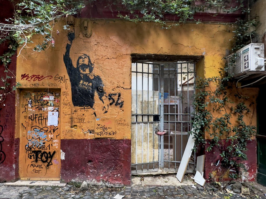 L’imperatore. 

📸 Charanjit Chana