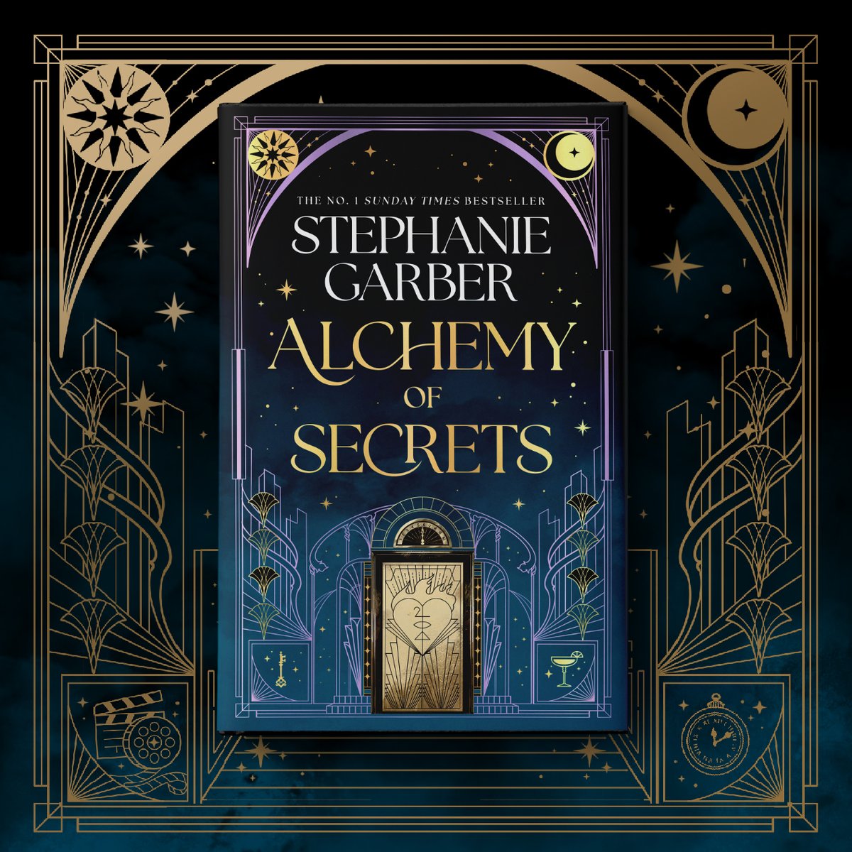 Cover illustration for @stephanie_garber 'Alchemy of Secrets'! Such a pleasure to make this happened! And thank  you UK design team for all the help. Also thanks to my agent @angharadks all the hard works!

#illustration #stephaniegarber #alchemyofsecrets #bookcover