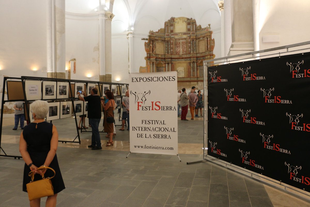 EXPOSICIONES

El apartado de “Exposiciones” del XLIII Festival Internacional de la Sierra se desarrollará del 1 al 15 de agosto en la Iglesia del Convento de San Francisco.

Más info: festisierra.com/exposiciones-4/