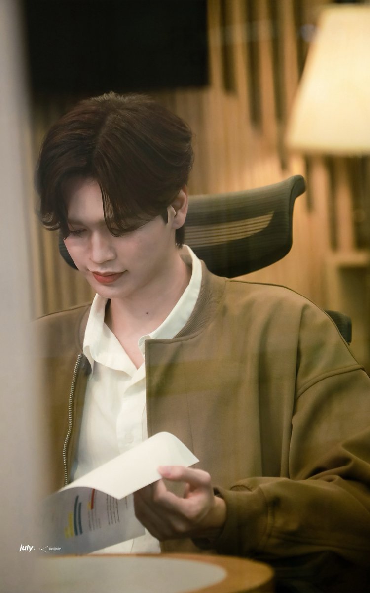 🫶 .

ㅡ 🐶🐱

JUNIORMARK PRESSTOUR

#JuniorMarkFanconPressTour 
#junniorrs #markjrtn #juniormark