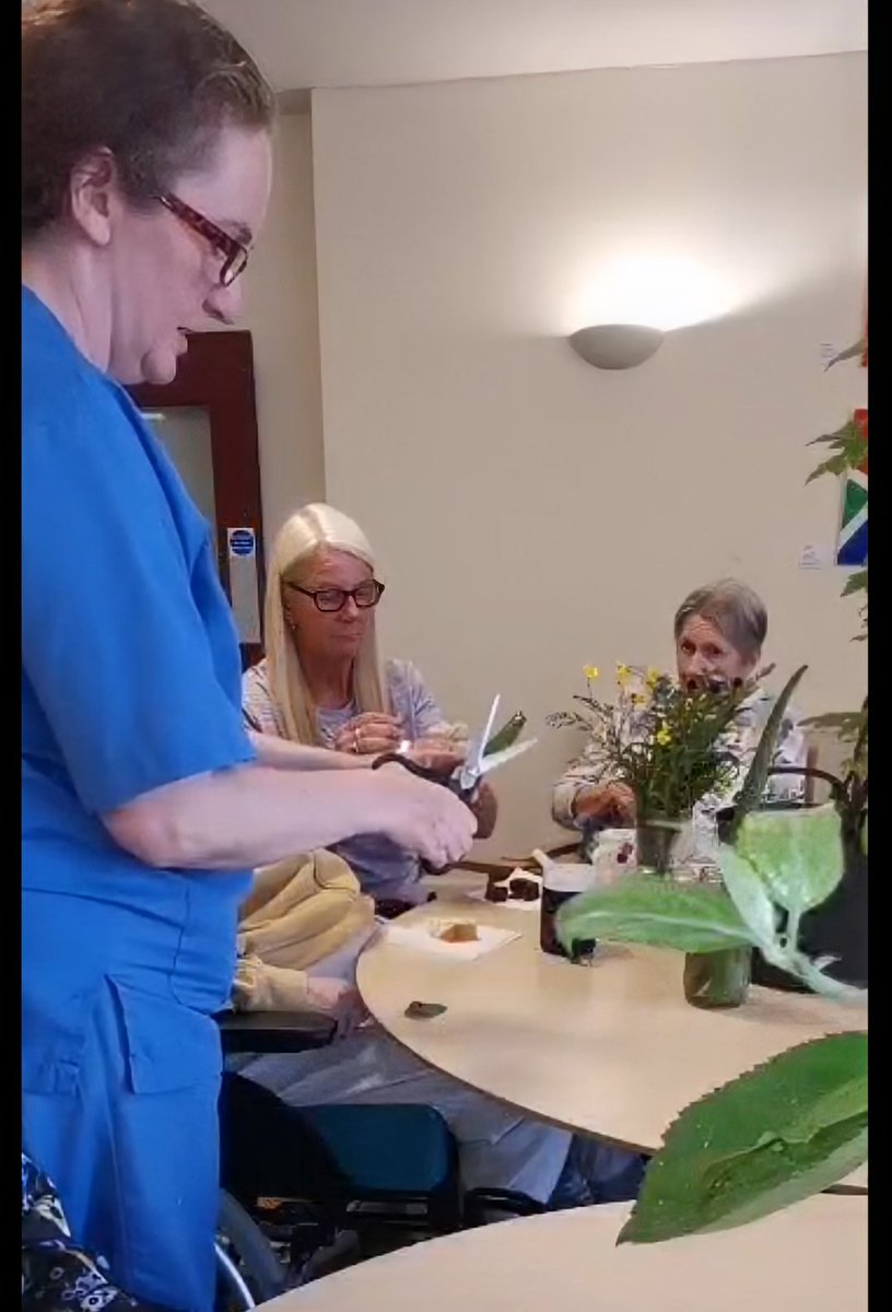 Louise introduced residents and relatives to the healing power of aloe vera this afternoon #alwayslearning
