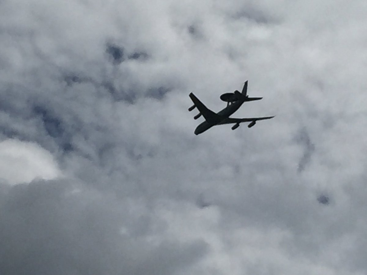 lol an E4 and E3 flew over me at a random gas station in South Dakota 6 years ago today
