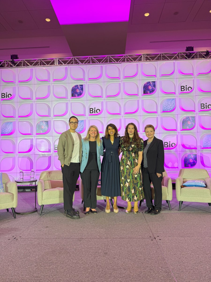 Phoenix Community and Economic Development (@phxecondev) on Twitter photo Day 3 at #BIO2025 ➡️ <a href="/CityofPhoenixAZ/">City of Phoenix, AZ</a> Community and Economic Development Director Christine Mackay joined #theNextFrontier panel to spotlight how Phoenix is building the future of biotech, sustainability & health innovation. #BBStoryWorks #PHXisBIO 🧬🌱🌎 Day 3 at #BIO2025 ➡️ <a href="/CityofPhoenixAZ/">City of Phoenix, AZ</a> Community and Economic Development Director Christine Mackay joined #theNextFrontier panel to spotlight how Phoenix is building the future of biotech, sustainability & health innovation. #BBStoryWorks #PHXisBIO 🧬🌱🌎