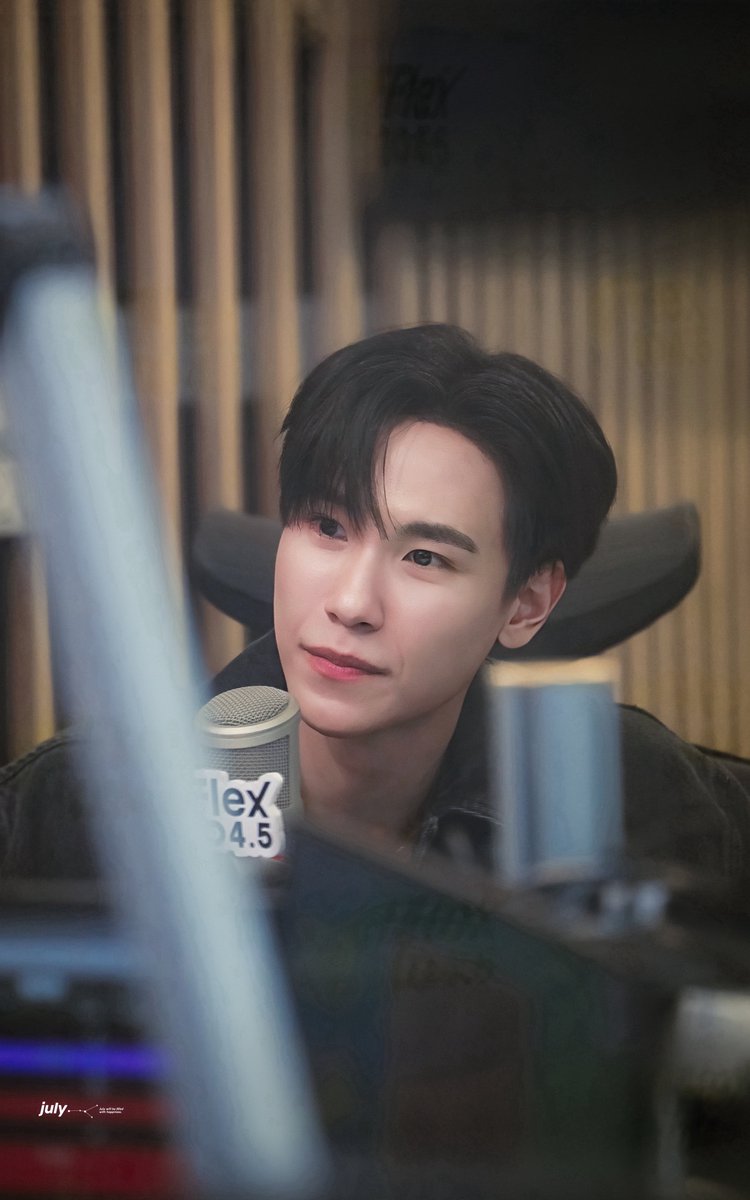 : gn จ๊ะสุดหล่ออออออออ  😶‍🌫️ .

ㅡ

JUNIORMARK PRESSTOUR

#JuniorMarkFanconPressTour
#Flex1045xJuniorMarkFANCON 
#junniorrs