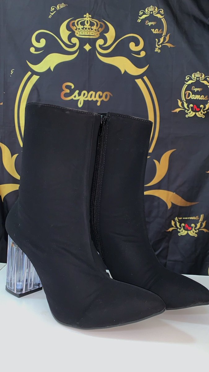 espaco_damas's tweet photo. Bota com o salto de cristal🔮 https://t.co/FUTFn6wJnS