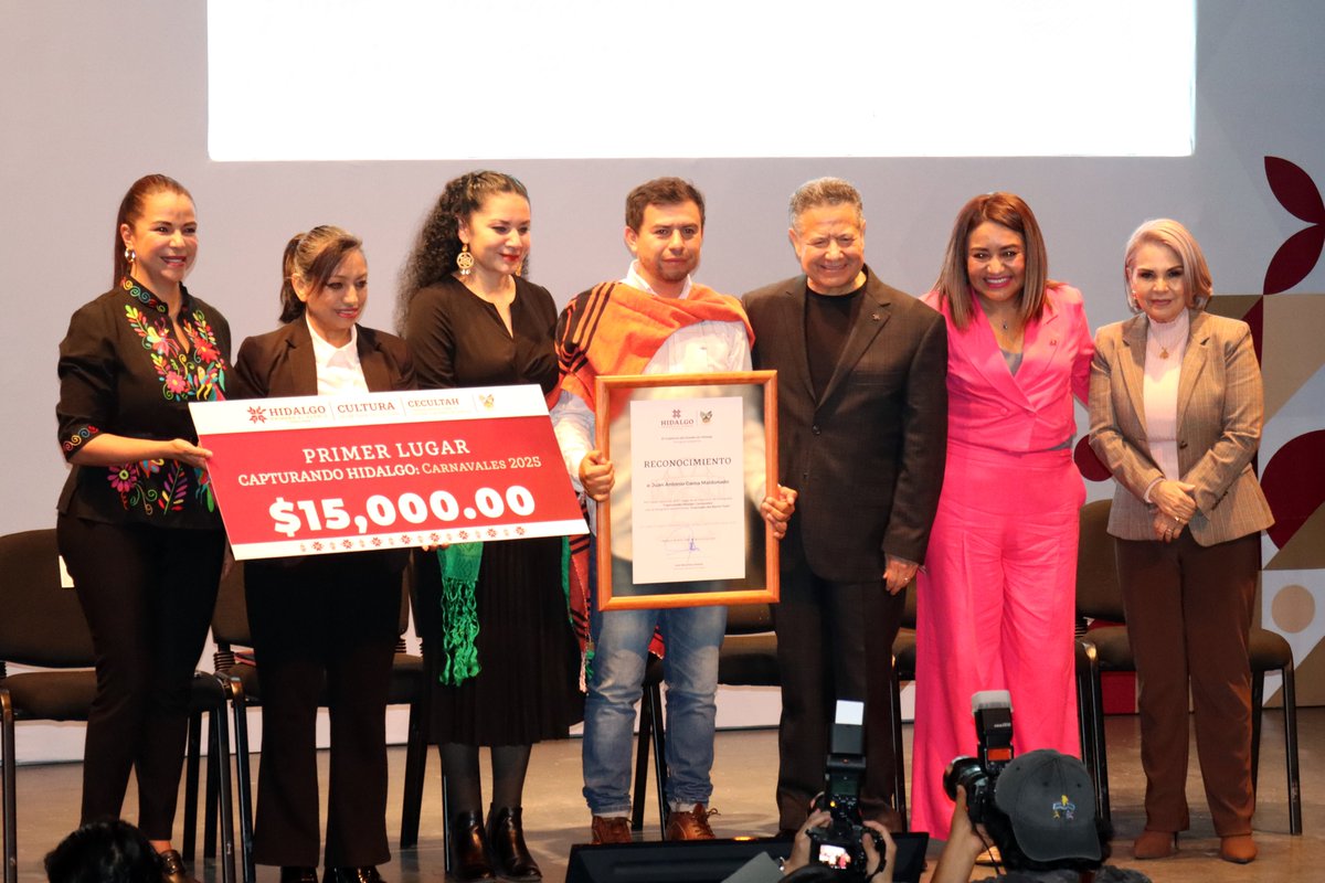 Poder Judicial del Estado de Hidalgo (@pjehidalgo) on Twitter photo El arte y la cultura fortalecen el tejido social y los derechos humanos. La magistrada presidenta <a href="/Rebeca_AladroE/">Rebeca Aladro Echeverria</a> acompañó al gobernador <a href="/juliomenchaca_/">Julio Menchaca</a> en la premiación del concurso “Capturando Hidalgo: Carnavales 2025”. #PoderJudicialHidalgo #SomosPoderJudicial El arte y la cultura fortalecen el tejido social y los derechos humanos. La magistrada presidenta <a href="/Rebeca_AladroE/">Rebeca Aladro Echeverria</a> acompañó al gobernador <a href="/juliomenchaca_/">Julio Menchaca</a> en la premiación del concurso “Capturando Hidalgo: Carnavales 2025”. #PoderJudicialHidalgo #SomosPoderJudicial