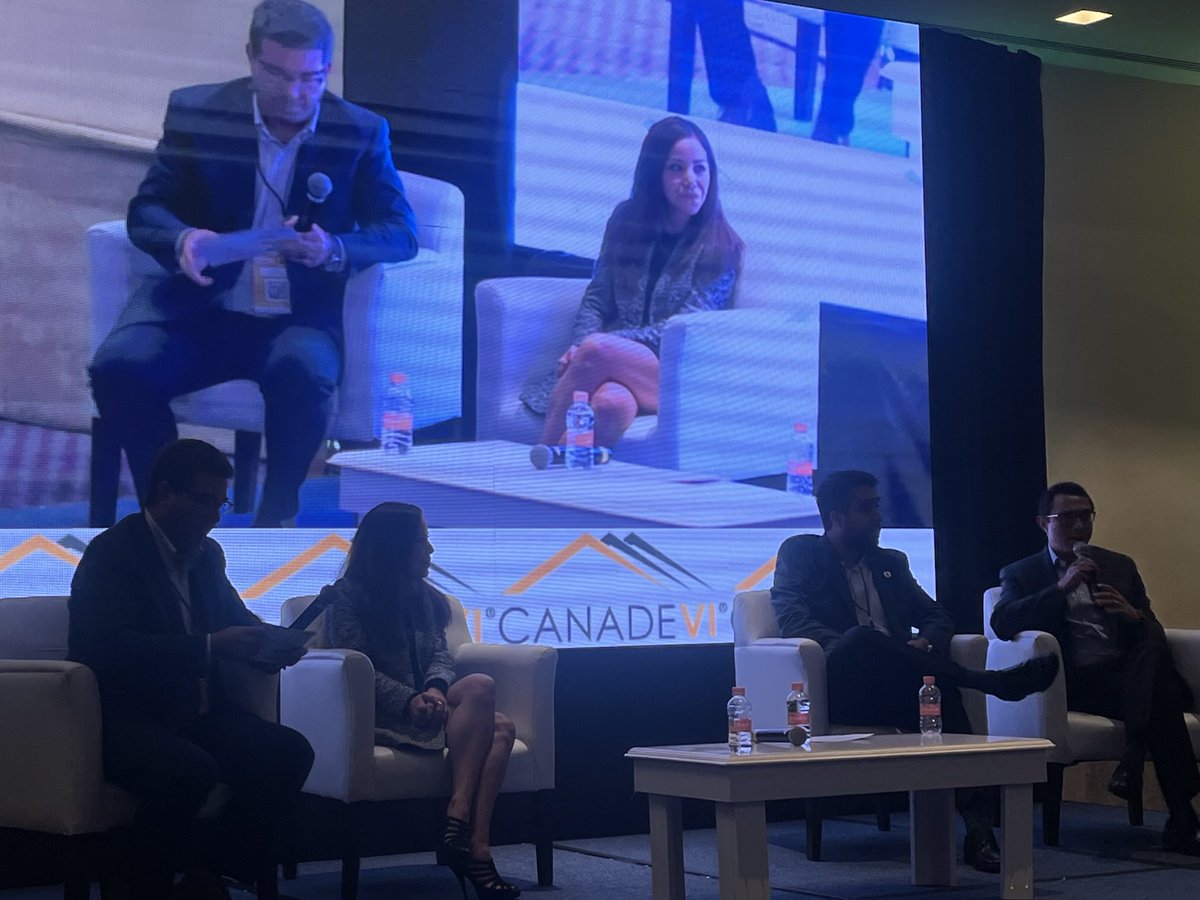 En el foro soluciones financieras para la vivienda: innovación y sostenibilidad, organizado por ⁦<a href="/CANADEVINAC/">CANADEVI NACIONAL Oficial</a>⁩. 
En el último panel se está hablando sobre productos financieros verdes tanto para la construcción como en el hipotecario.