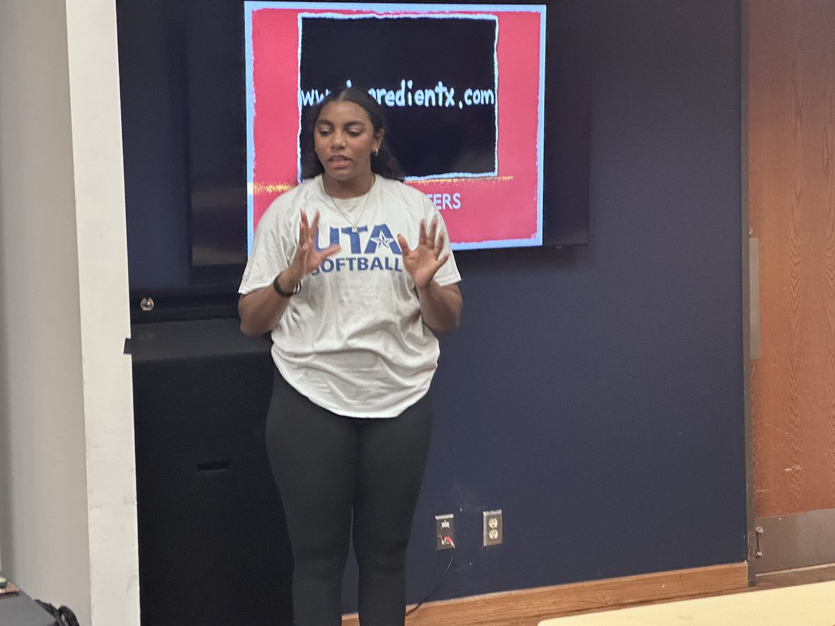 UTA_SA_Dev's tweet image. 🎤 This morning, our Maverick student-athletes showed UP and showed OUT at the C2C TRIO Career Speaker Session!
They dropped some real knowledge on what it’s like to balance college life and athletics sharing their journeys, challenges, and wins with local high school students.