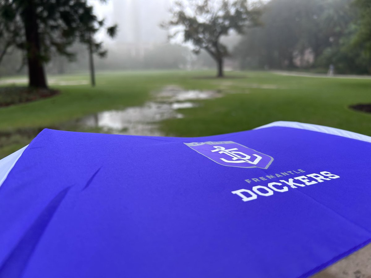 freopics_'s tweet photo. The fog is crazy this morning #cityofperth https://t.co/wSXkgav0Ec