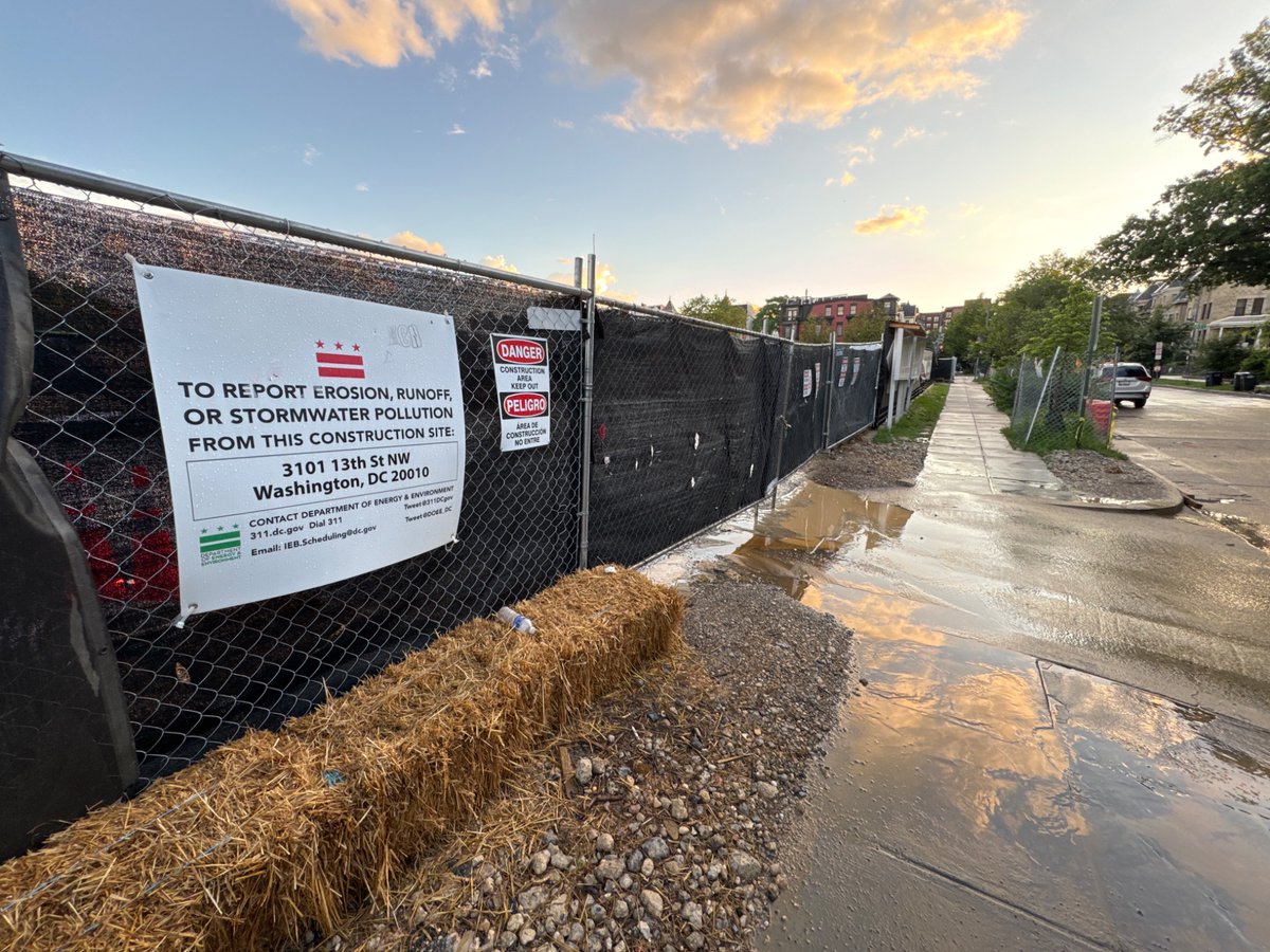 iopheam's tweet photo. @311DCgov storm water pollution at 3101 13th st nw https://t.co/wIuYqHbXUh