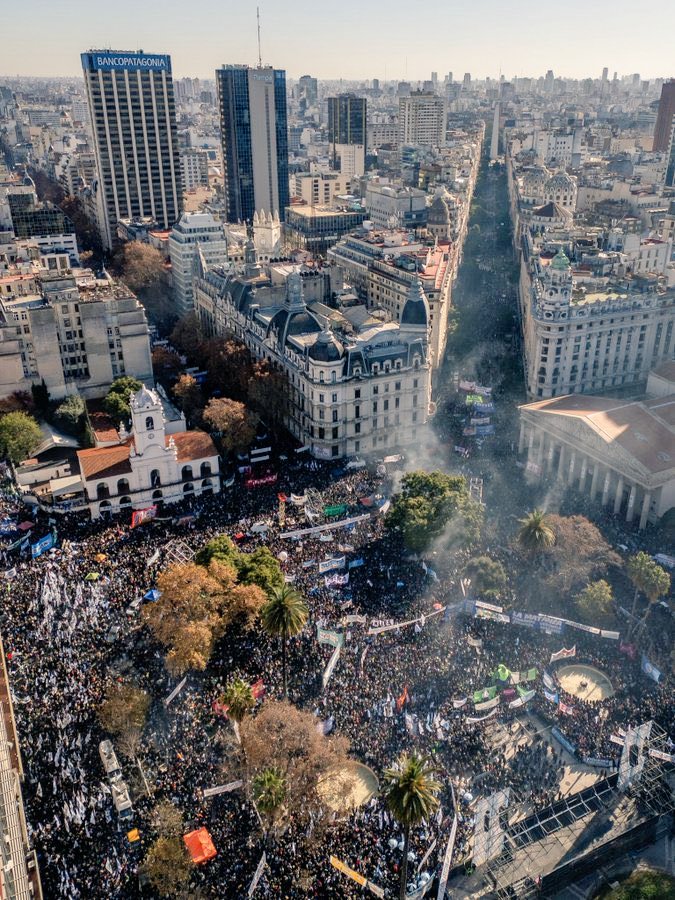Plaza llena 
#ArgentinaMovilizada