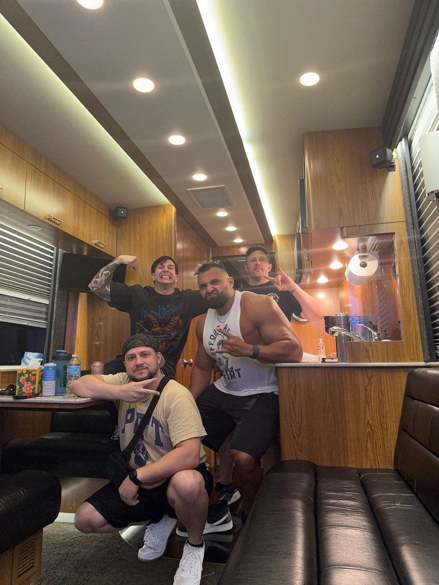 _anthonybarone's tweet image. Tampa 🚍🌴