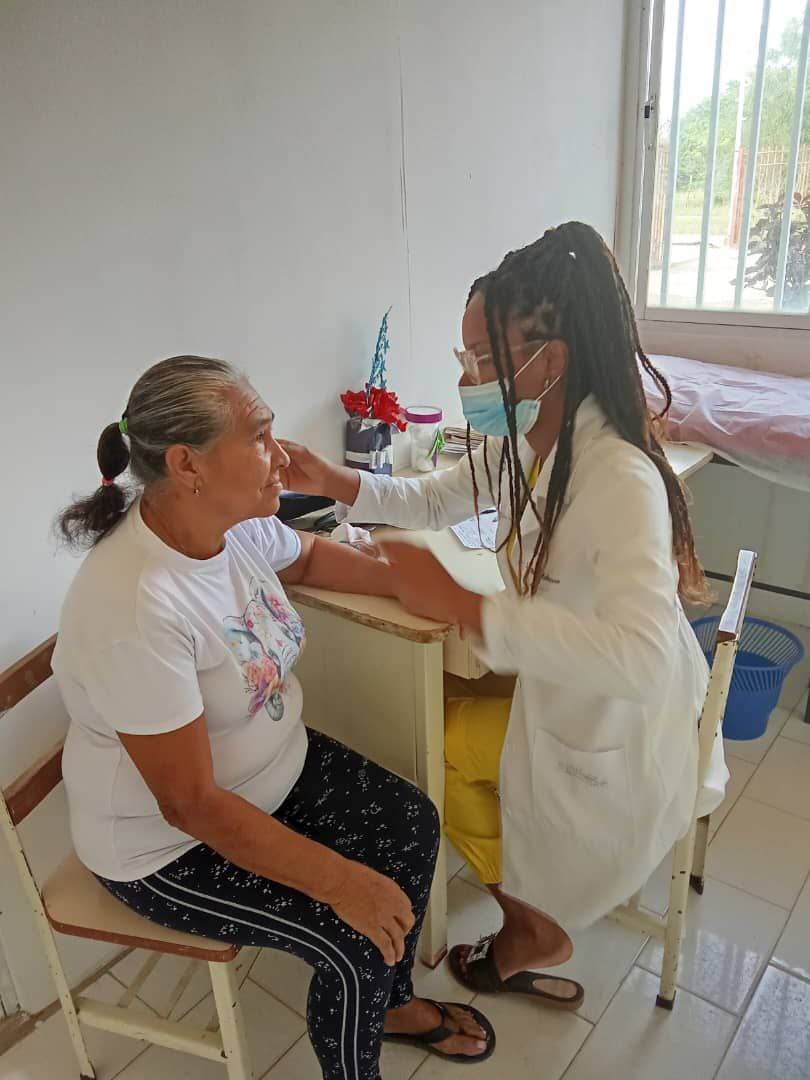 Son nuestros médicos capaces de llevar salud a cada rincón de este hermano país. Así lo demuestra cada día el Centro de Diagnóstico Integral Simón Bolívar, Estado Lara.
#CubaPorLaVida #UnidosXCuba #CubaCoopera