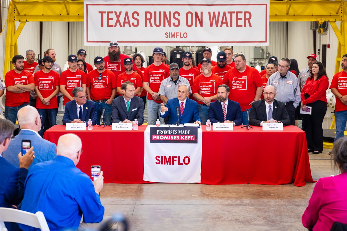 GovAbbottPress's tweet image. Today in Lubbock, Governor @GregAbbott_TX signed into law the largest generational water investment in Texas history.

This $20 BILLION investment will secure the future of water in Texas for generations to come.

More on the bill signing ceremony: bit.ly/3HLtWyB